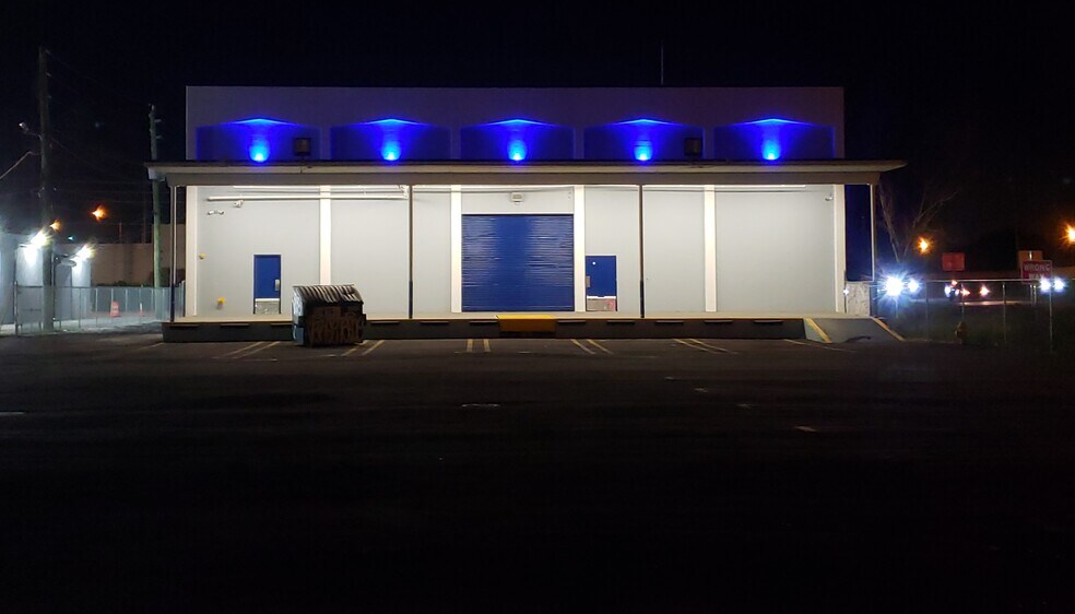 More Photos Of 650 NW 105th St, Miami Warehouse For Lease