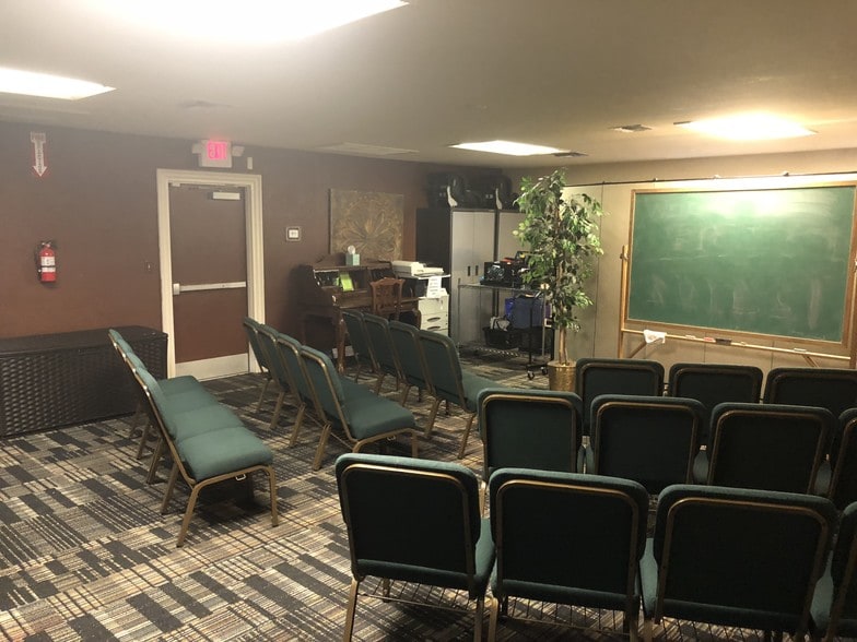 More Photos Of 3910 E Patrick Ln, Las Vegas Religious Facility For Sale