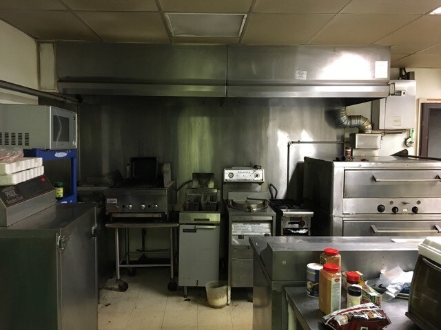 More Photos Of 541 University Pkwy, University Park Convenience Store For Sale