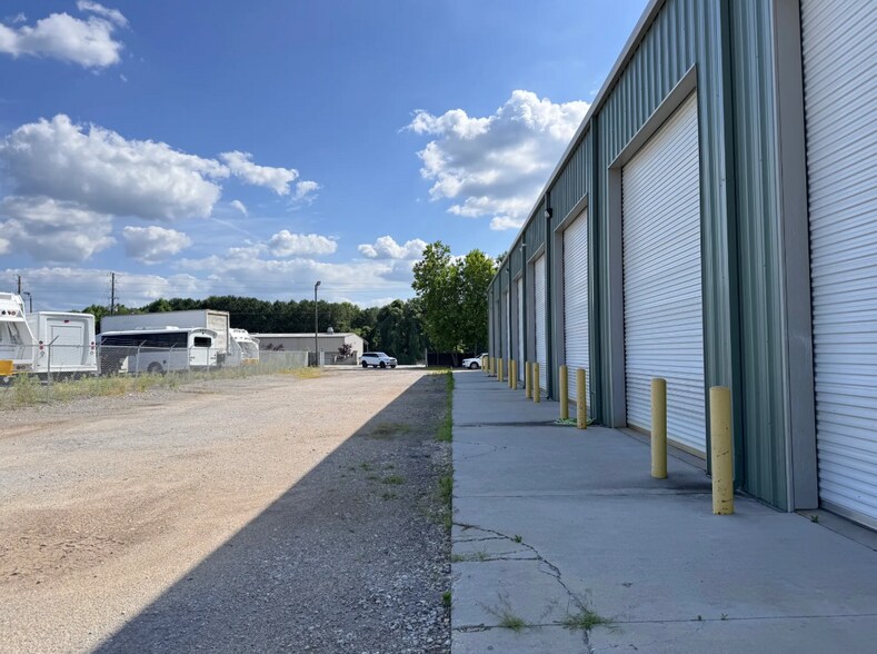 More Photos Of 1569 Fullenwider Rd, Gainesville Warehouse For Sale