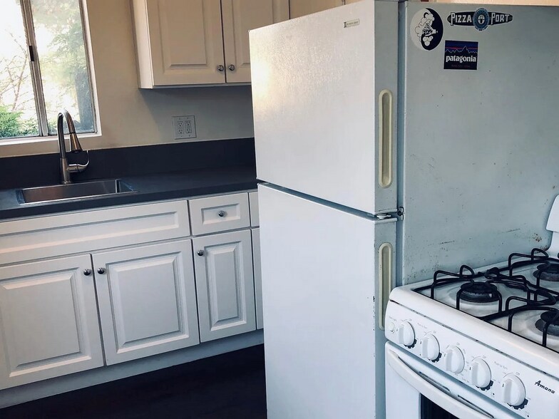 More Photos Of 834 Laguna Ave, Los Angeles Multifamily For Sale