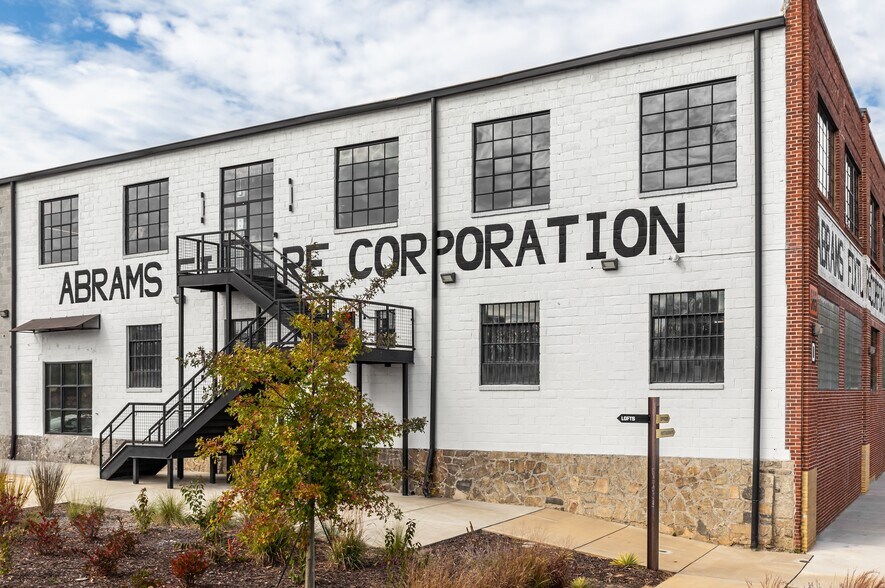 More Photos Of 565 Northside Dr, Atlanta Office For Lease