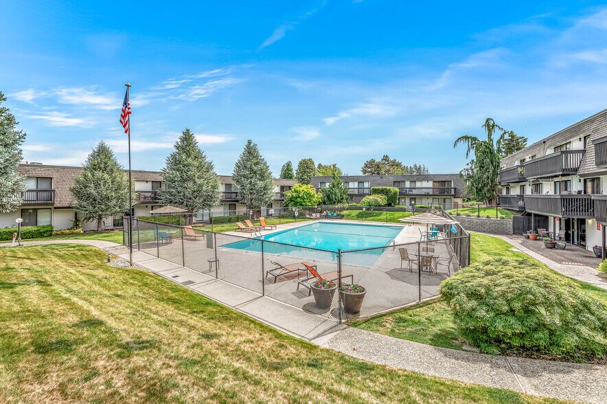 More Photos Of 1311 Westwood Ave, Wenatchee Apartments For Sale