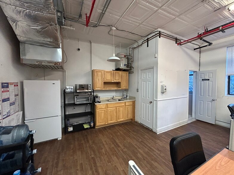 More Photos Of 122 18th St, Brooklyn Land For Lease