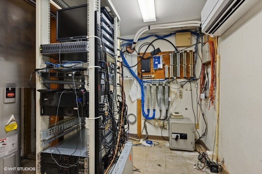 More Photos Of 454 County Rd V V, Somerset Manufacturing For Sale