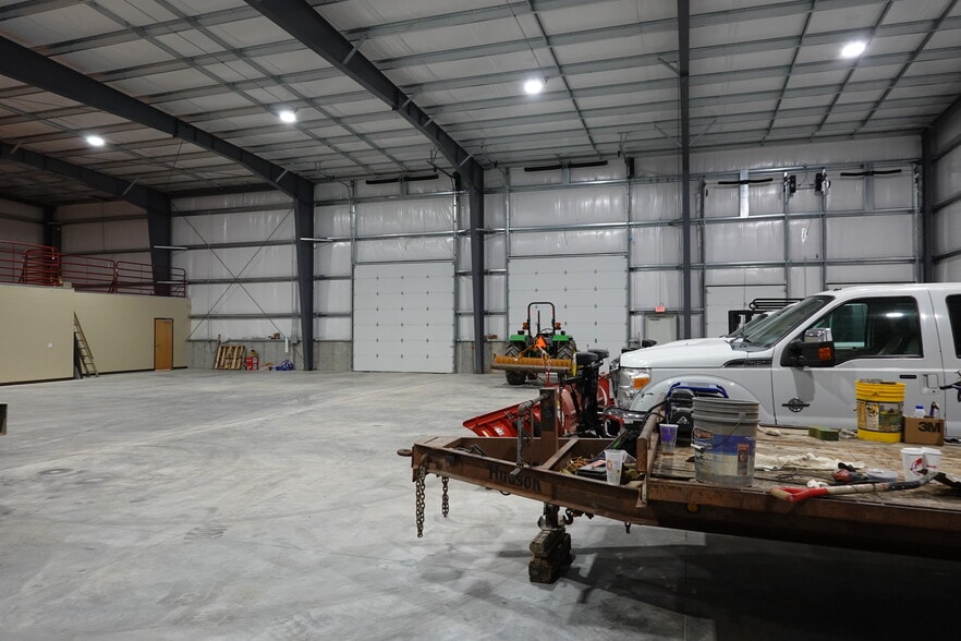 More Photos Of 9719 Aulbach Industrial, High Ridge Warehouse For Lease