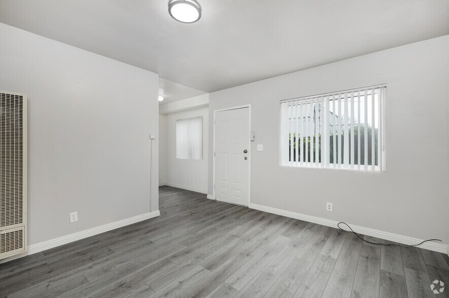 More Photos Of 549 S Mathews St, Los Angeles Apartments For Sale