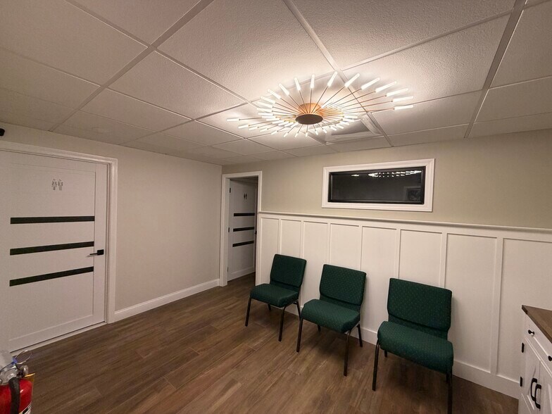 More Photos Of 24 Battle St, Somers Medical For Lease