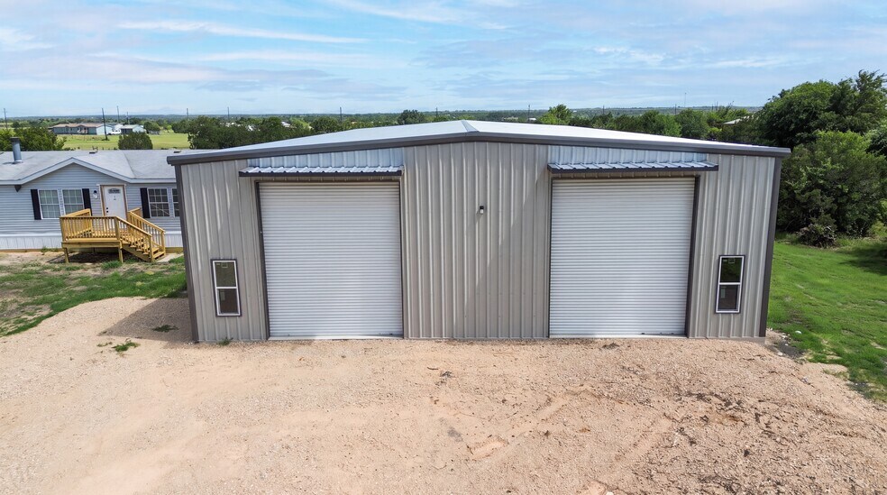 More Photos Of 501 County Road 248, Georgetown Flex For Sale