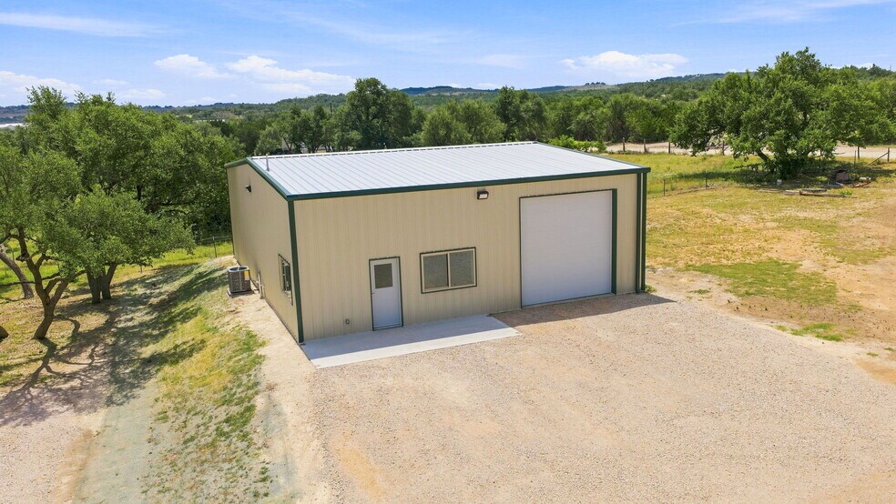 More Photos Of 7748 E US Highway 290, Johnson City Warehouse For Sale