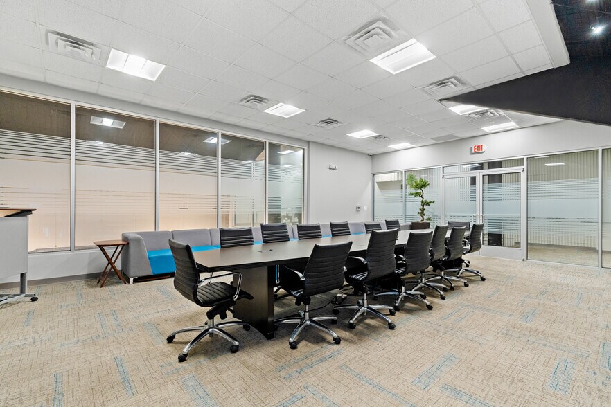 More Photos Of 7710 W IH-10, San Antonio Office For Sale