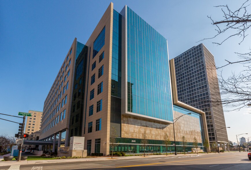 More Photos Of 2845 N Sheridan Rd, Chicago Medical For Lease