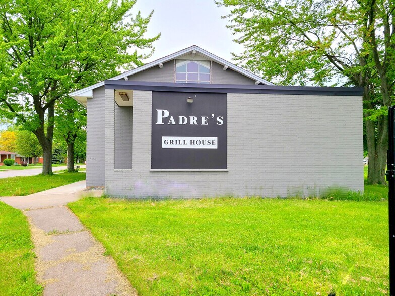 More Photos Of 394 Alfred St, Corunna Restaurant For Sale