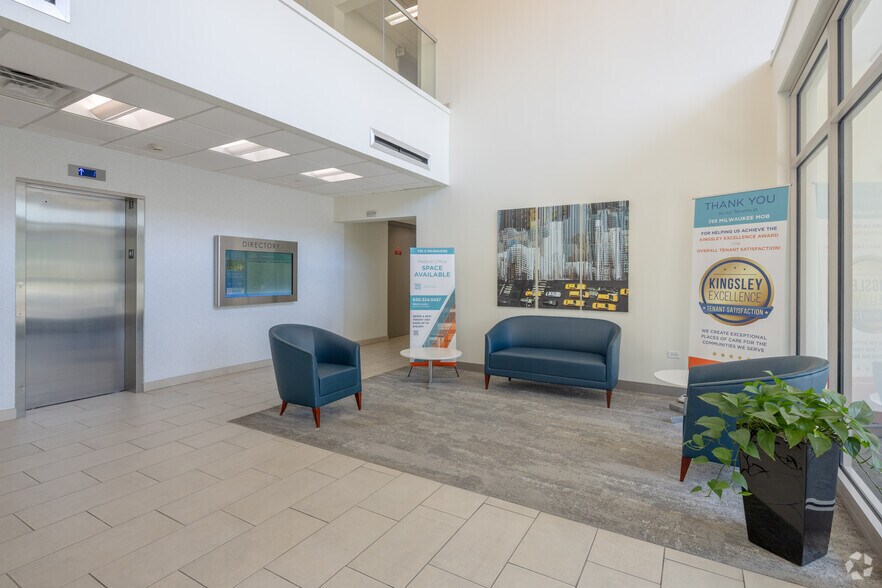 More Photos Of 755 S Milwaukee Ave, Libertyville Medical For Lease