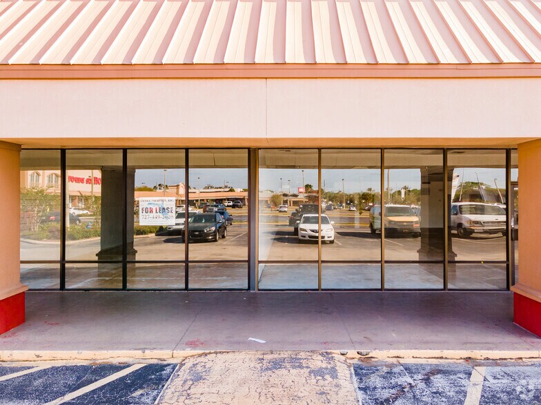 More Photos Of 9426-9524 US Highway 19 N, Port Richey Unknown For Lease