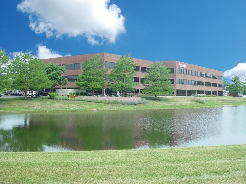 More Photos Of 550 Congressional Blvd, Carmel Loft Creative Space For Lease