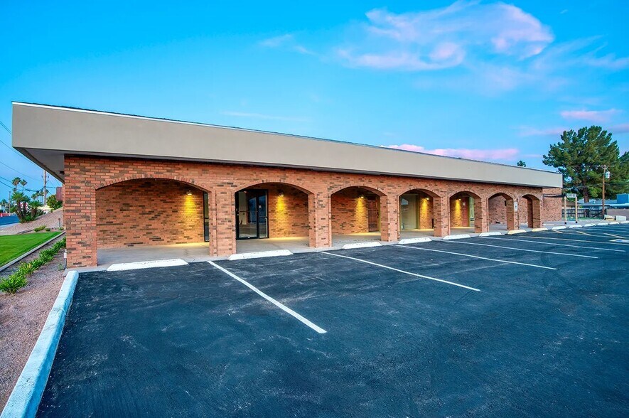More Photos Of 1535 E University Dr, Mesa Freestanding For Lease