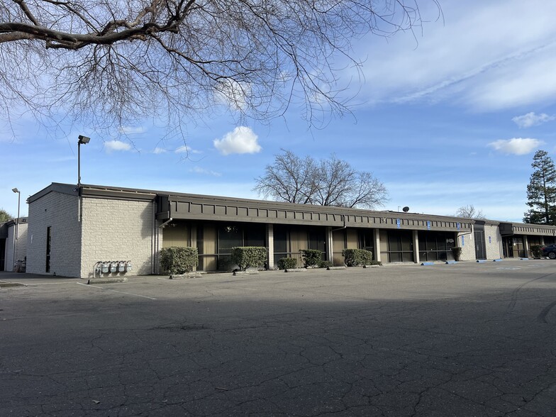 More Photos Of 5637 N Pershing Ave, Stockton Medical For Sale