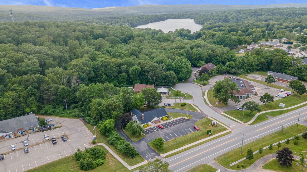 More Photos Of 7 Independence Dr, Marlborough Freestanding For Sale