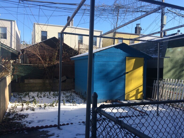 More Photos Of 4311 54th St, Woodside Apartments For Sale