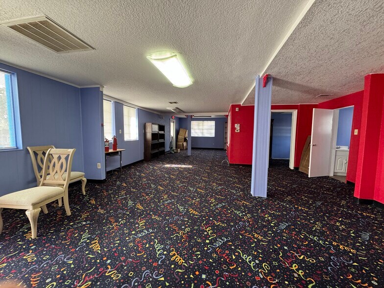 More Photos Of 33202 County Road 473, Leesburg Freestanding For Lease