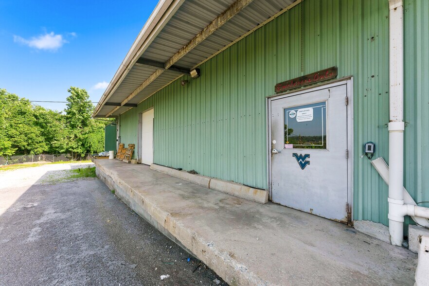 More Photos Of 534 Virginia Ave, Fairmont Freestanding For Sale