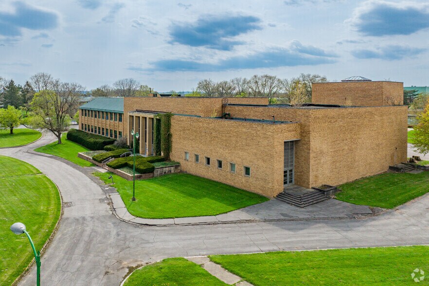 More Photos Of 497-597 Electronics Pky, Liverpool Office For Sale