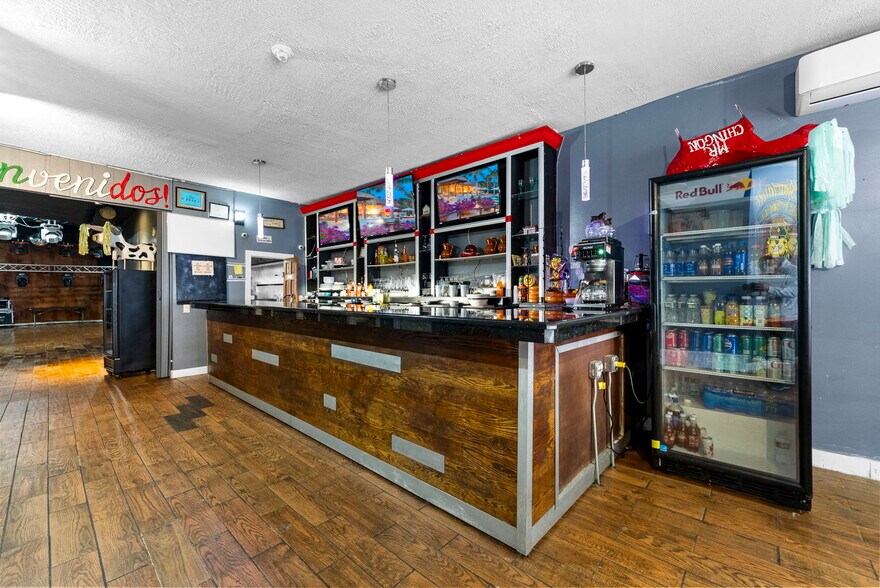 More Photos Of 4 Market St, Passaic Restaurant For Sale