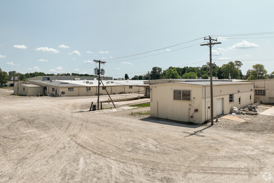 More Photos Of 240 E Industrial Pky, Fayette Manufacturing For Lease