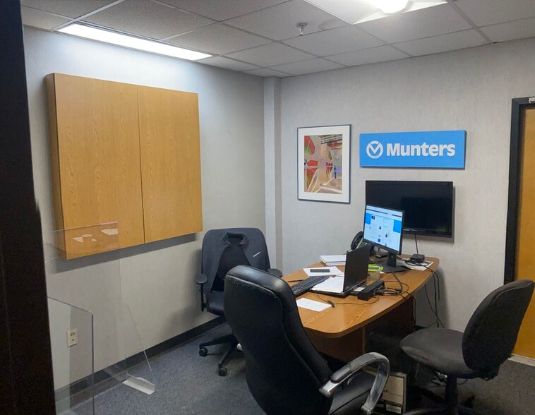 More Photos Of 79 Monroe St, Amesbury Manufacturing For Sale