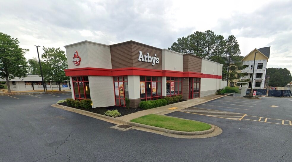 More Photos Of 2626 Sandy Plains Rd, Marietta Restaurant For Lease