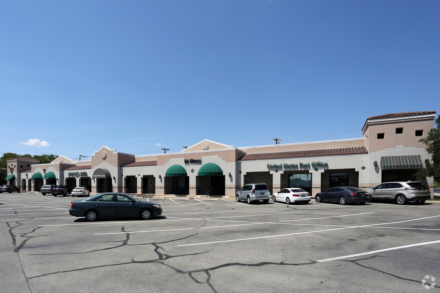 More Photos Of 2414 Exposition Blvd, Austin Unknown For Lease