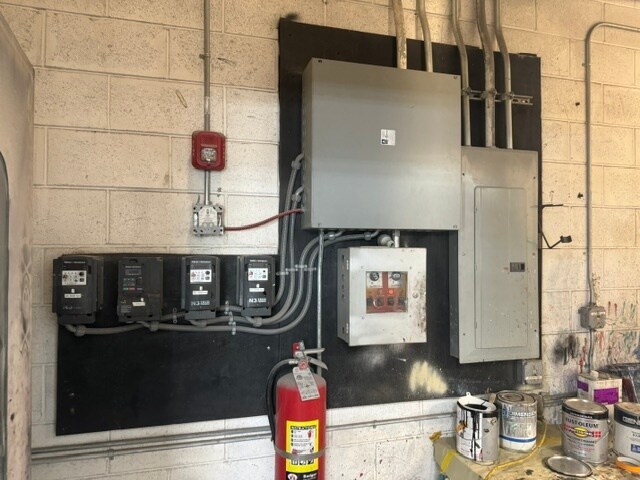 More Photos Of 2-16 Avenue C, Newark Warehouse For Lease