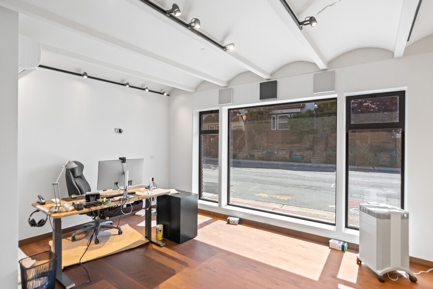 More Photos Of 401 1st St, Los Altos Medical For Sale