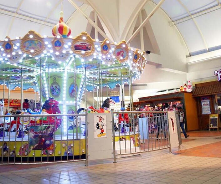 More Photos Of 4200 South Fwy, Fort Worth General Retail For Lease