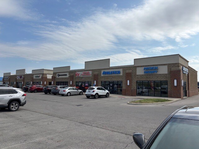 Primary Photo Of 1537 S Court St, Circleville Storefront For Lease