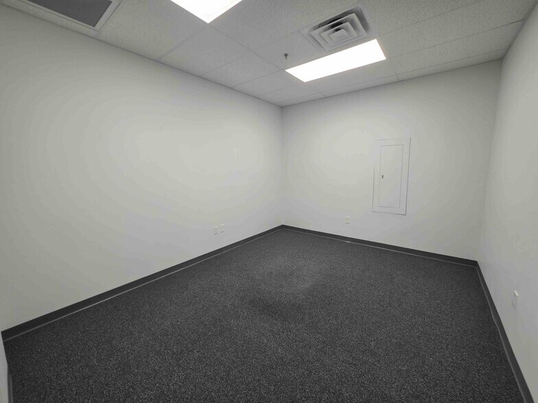 More Photos Of 865 Oviedo Blvd, Oviedo Medical For Lease