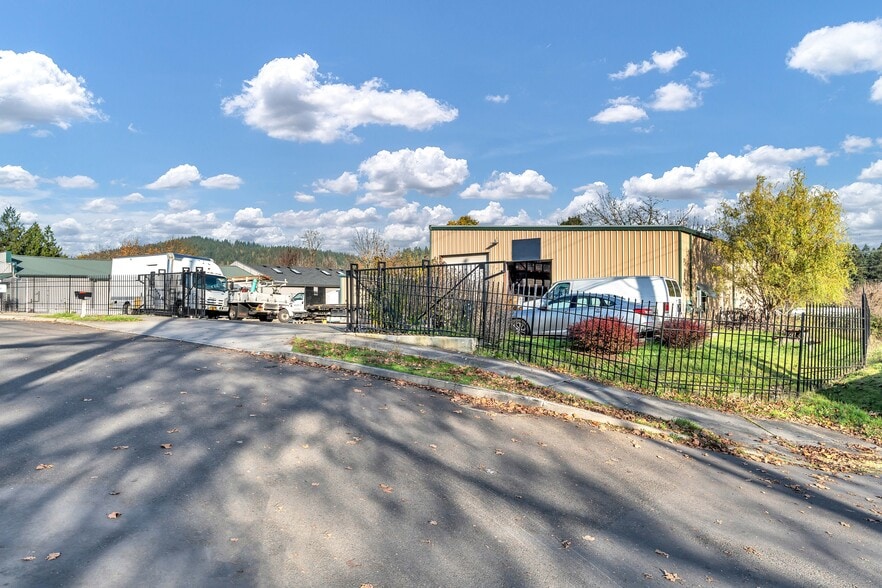 More Photos Of 15464 SE 94th Ave, Clackamas Industrial For Sale