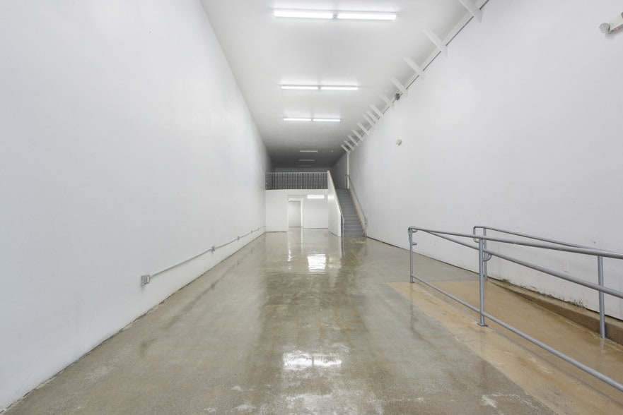 More Photos Of 12612 Philadelphia St, Whittier Storefront Retail Office For Lease