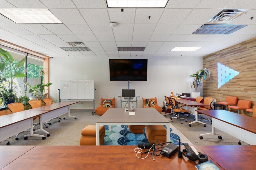 More Photos Of 255 Great Valley Pky, Malvern Office For Lease