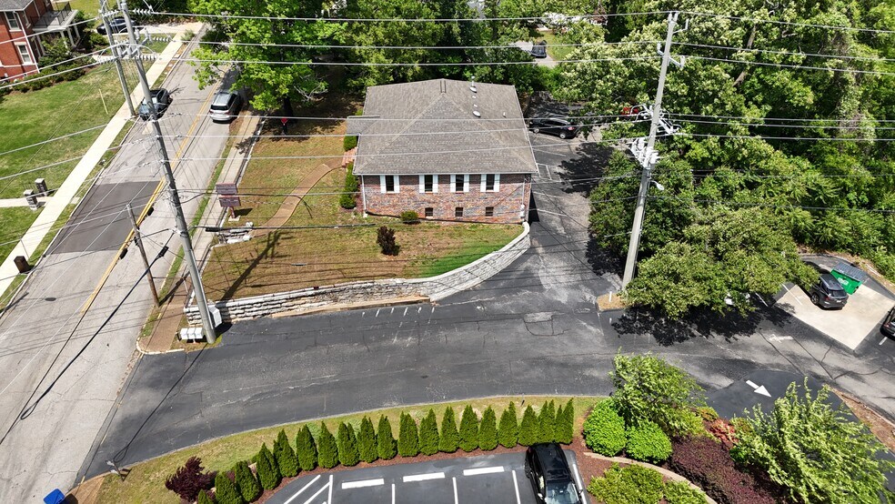 More Photos Of 300 Forest Ave, Chattanooga Office For Sale