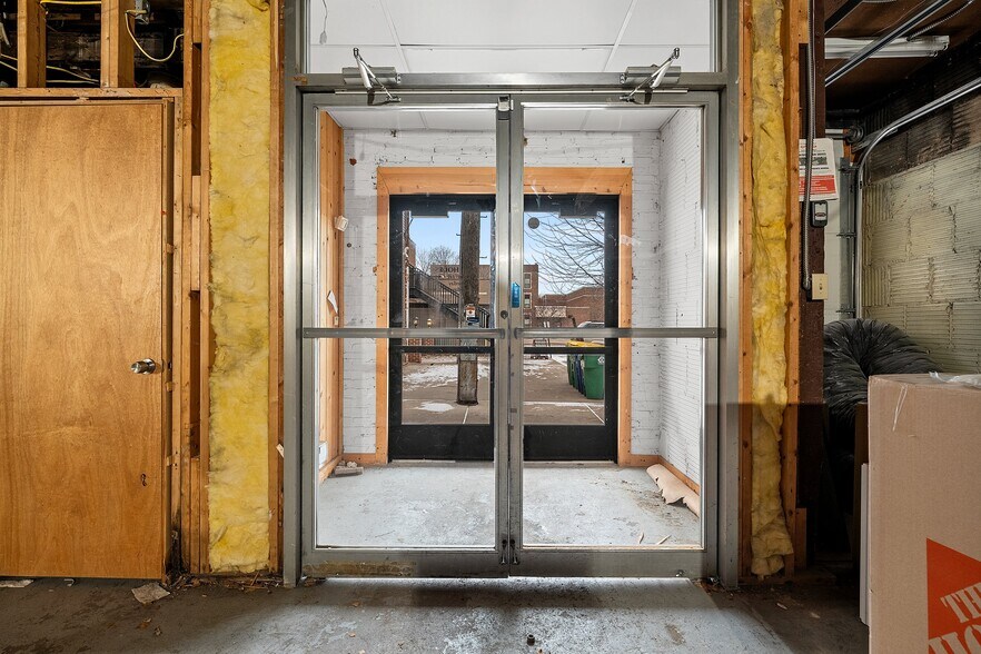 More Photos Of 408 Dousman St, Green Bay Storefront Retail Residential For Sale