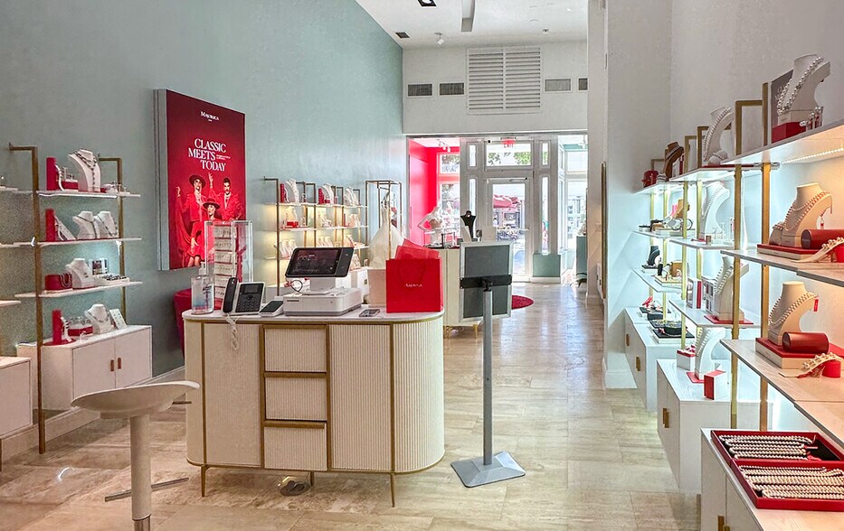 More Photos Of 635-639 Lincoln Rd, Miami Beach Storefront For Lease