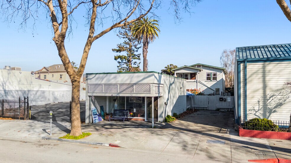 Primary Photo Of 2223 San Pablo Ave, Berkeley Apartments For Sale