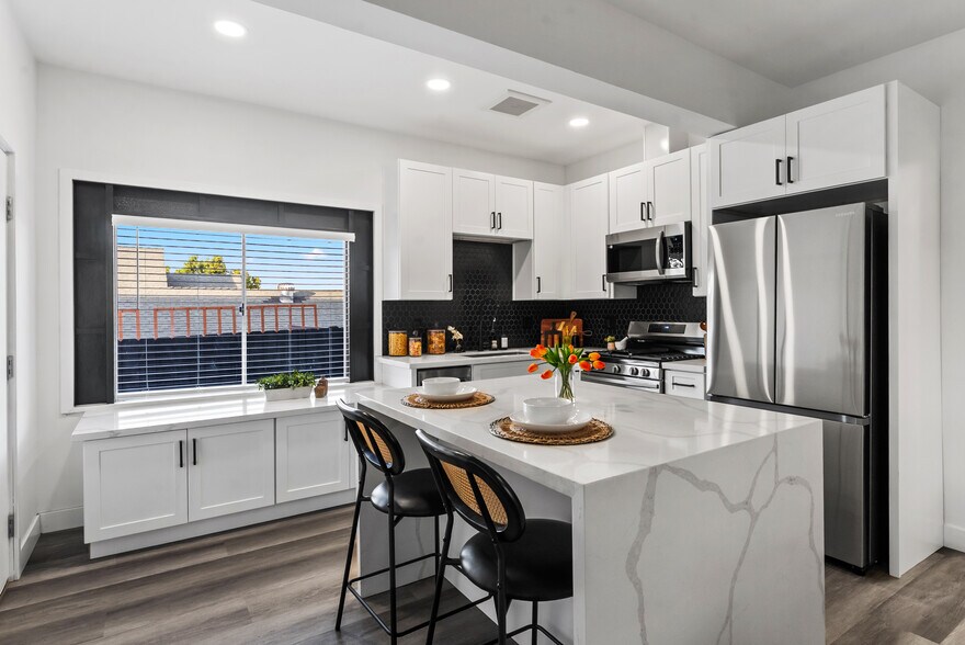 More Photos Of 832 Desty St, San Diego Apartments For Sale