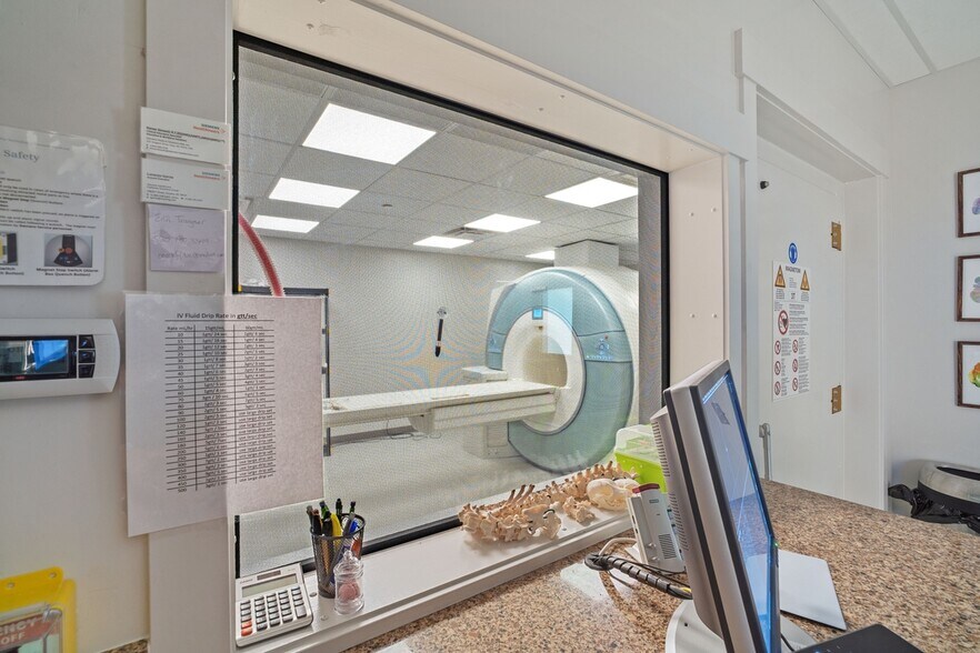 More Photos Of 5373 Highway 224, Park City Medical For Sale