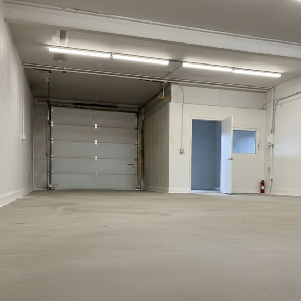 More Photos Of 5950-5972 Sheridan Blvd, Arvada Warehouse For Lease