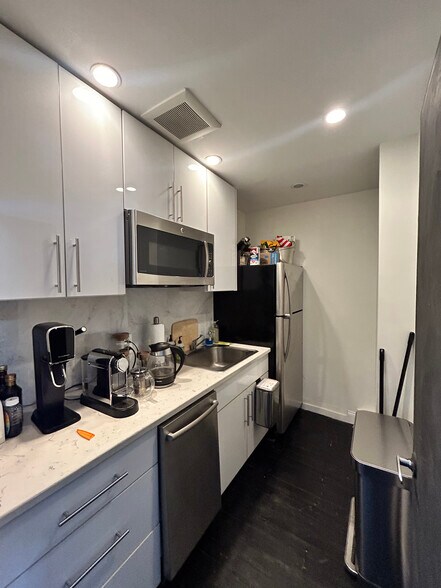More Photos Of 65-67 Greene St, New York Apartments For Lease