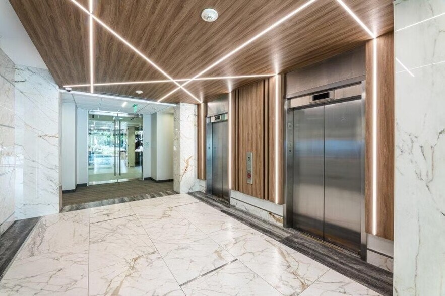 More Photos Of 1250 Wood Branch Park Dr, Houston Office For Lease