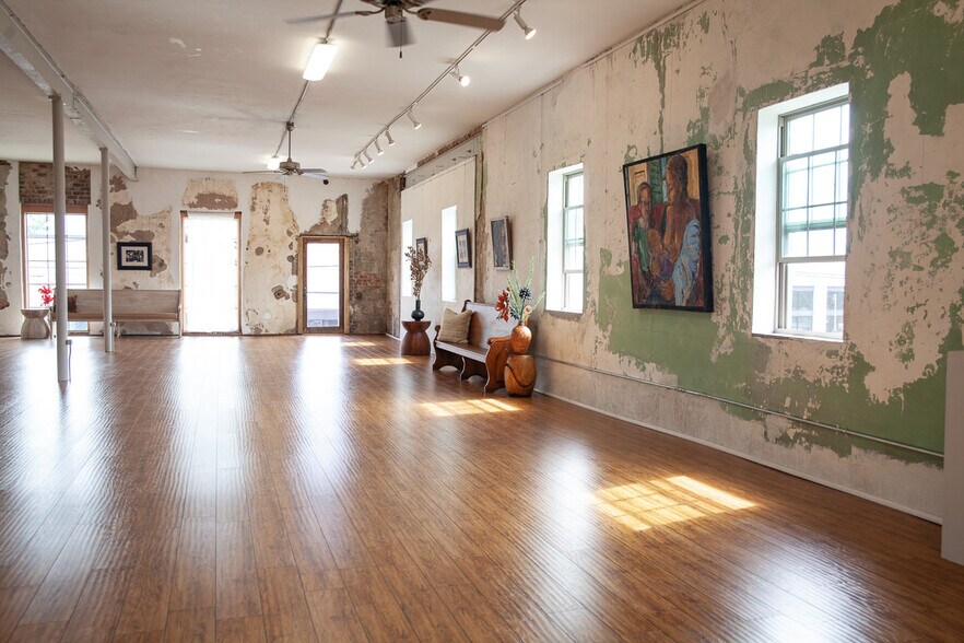 More Photos Of 1427 Oretha Castle Haley Blvd, New Orleans General Retail For Sale
